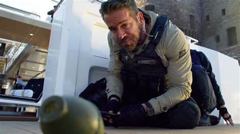 6 underground gomovie|6 Underground starring Ryan Reynolds .